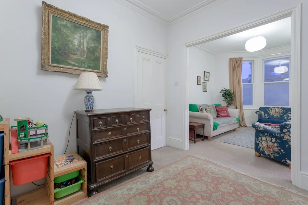3 Bedroom Family House in Inner East London
