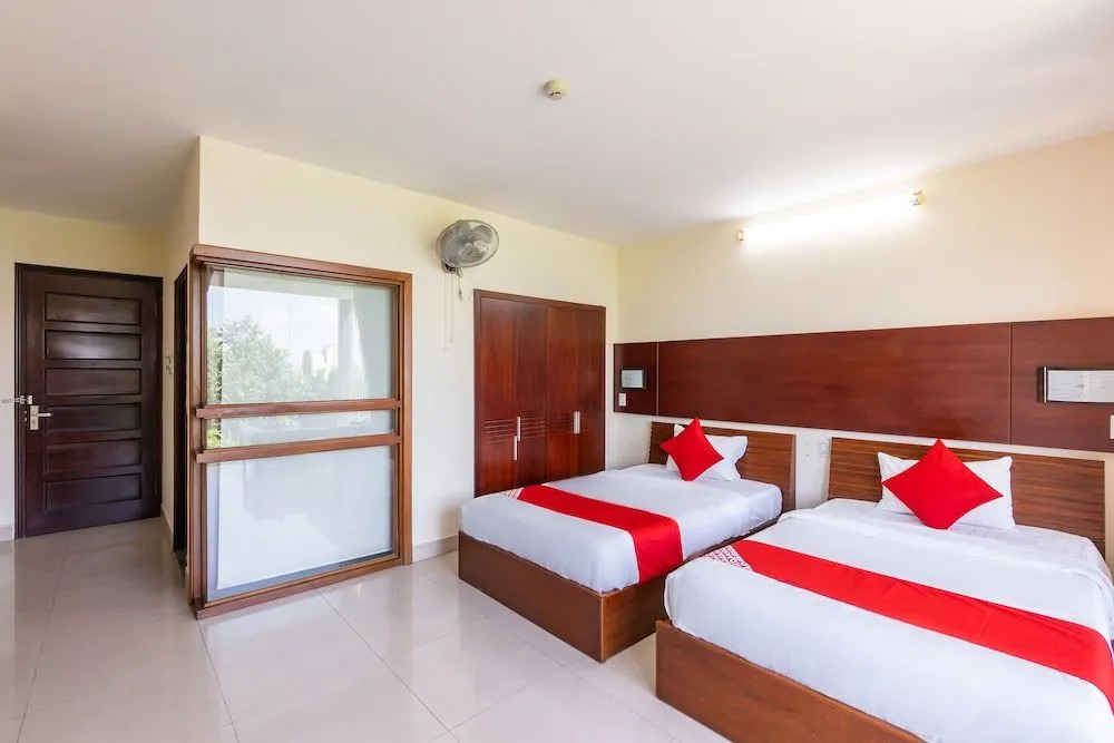 OYO 416 Giao Thông Hotel