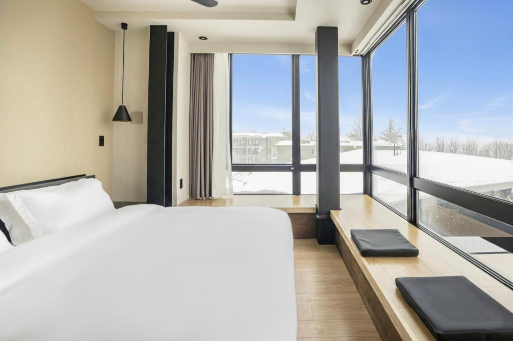 Matthew Suites Hotel