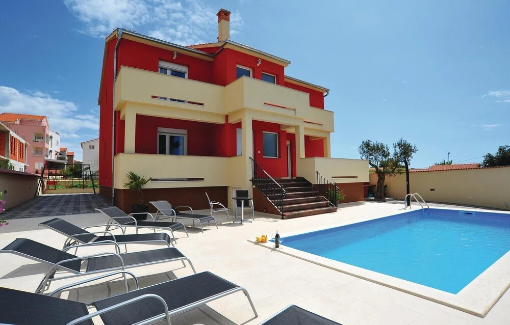 Awesome Home in Pakostane With Wifi and 5 Bedrooms