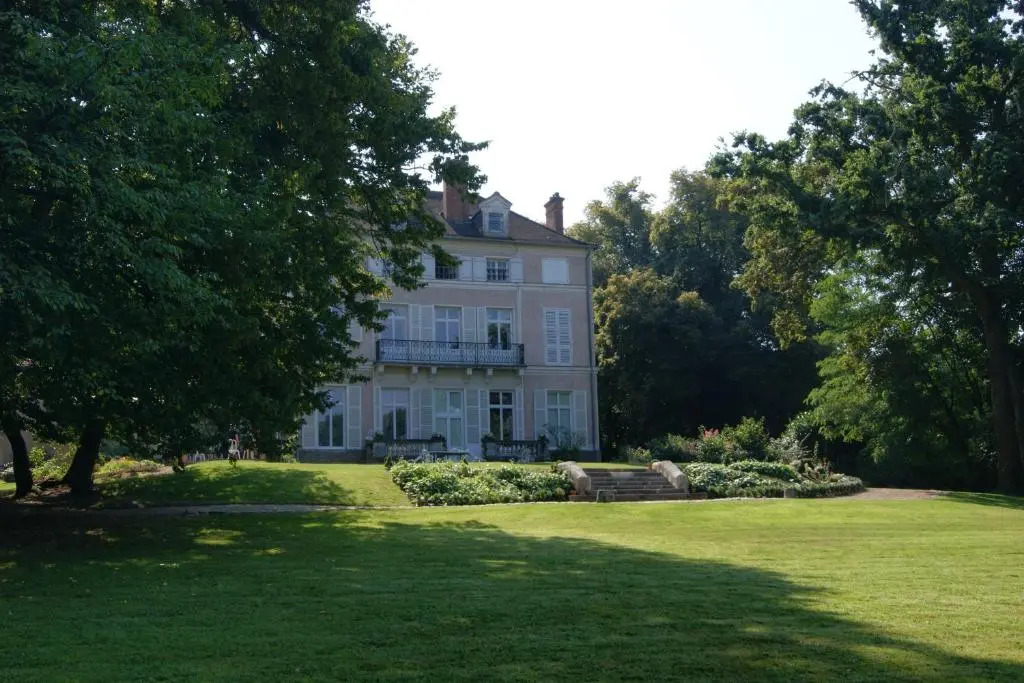 Le Chateau De La Vierge