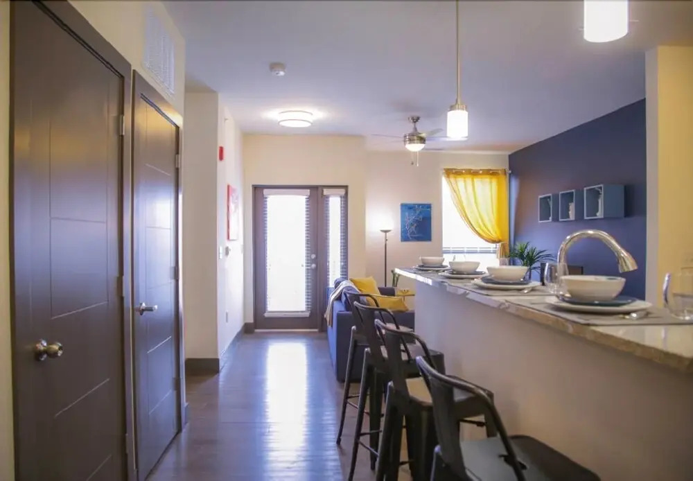 Urban Deco 1BR In Lockerbie District