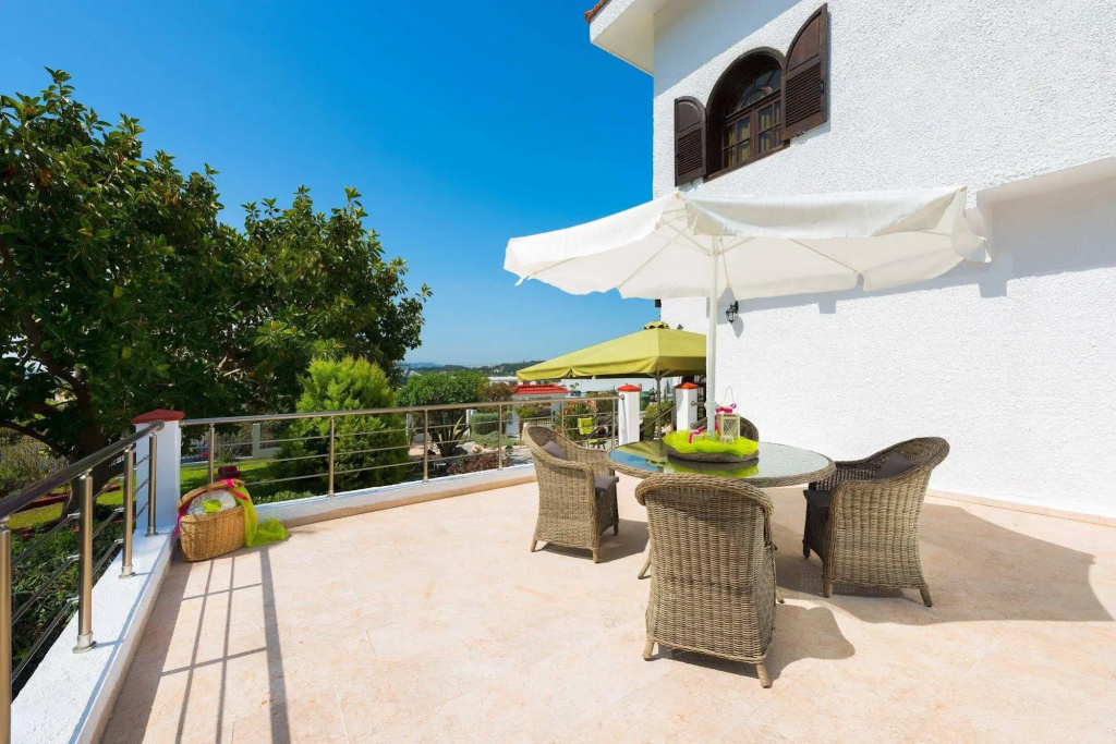 Odysseas Villa