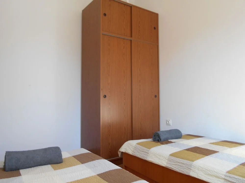 Cosy Apartment "elena" Near Center