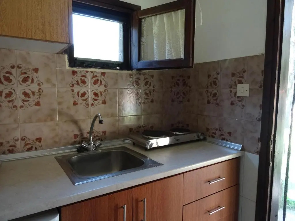 House Anna Houhlia