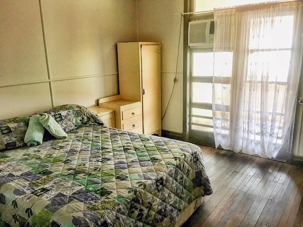 Royal Carrangarra Hotel