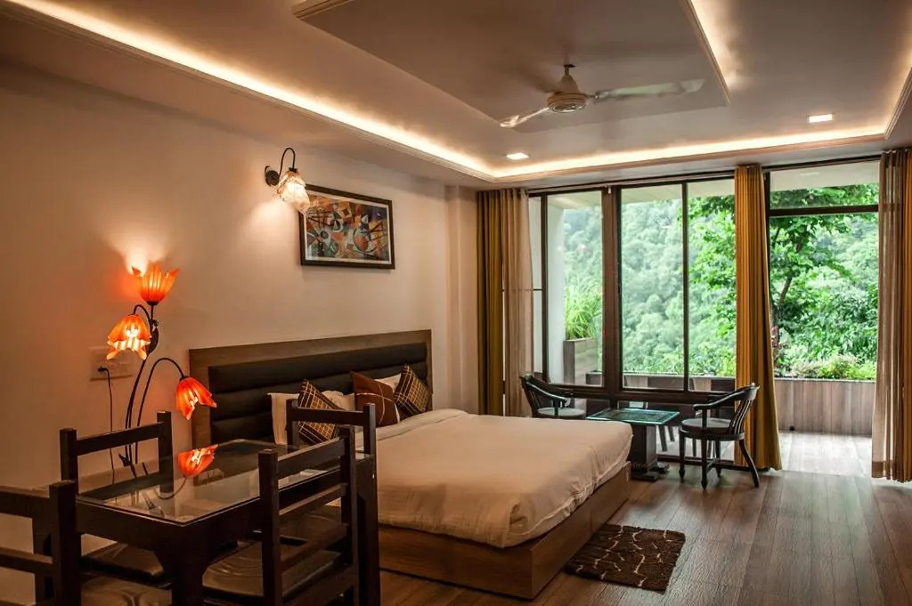 Haut Monde Hill Stream Resort
