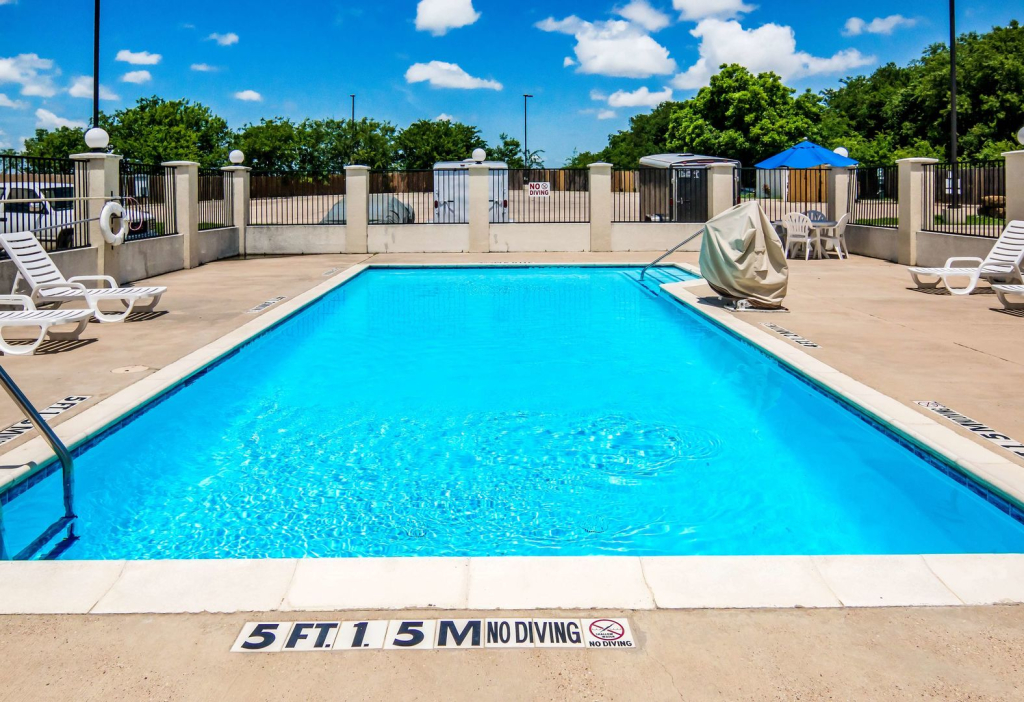 Motel 6-Cleburne, TX
