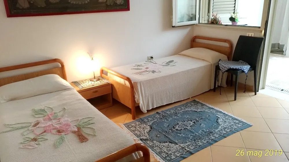 Apartment With one Bedroom in Torre Dell'orso - 50 m From the Beach