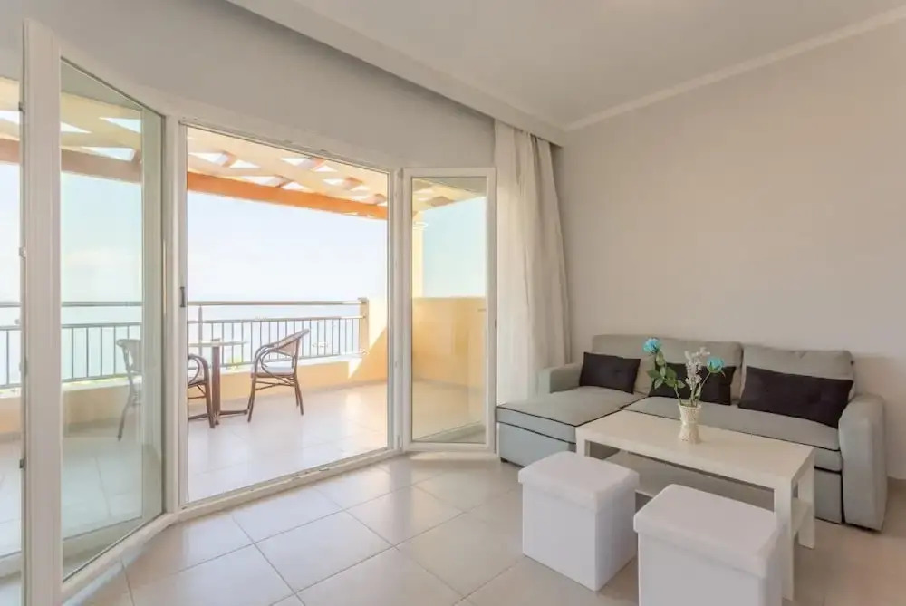 Villa Aurora