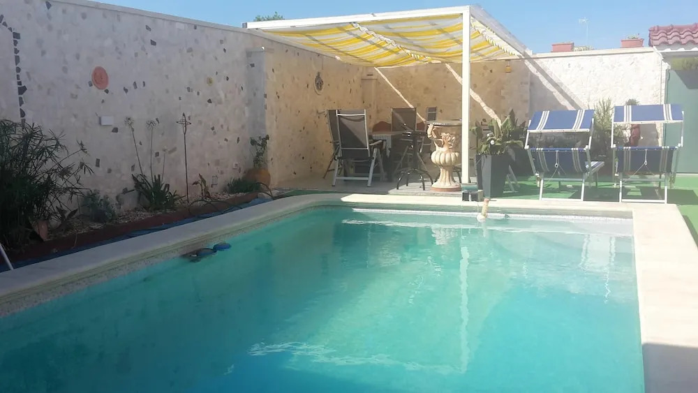 House With 2 Bedrooms in Porto Cesareo , With Pool Access, Furnished G