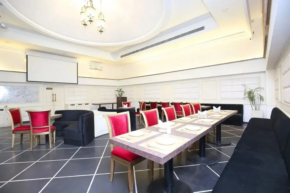 Hotel Jane Royale by OYO Rooms