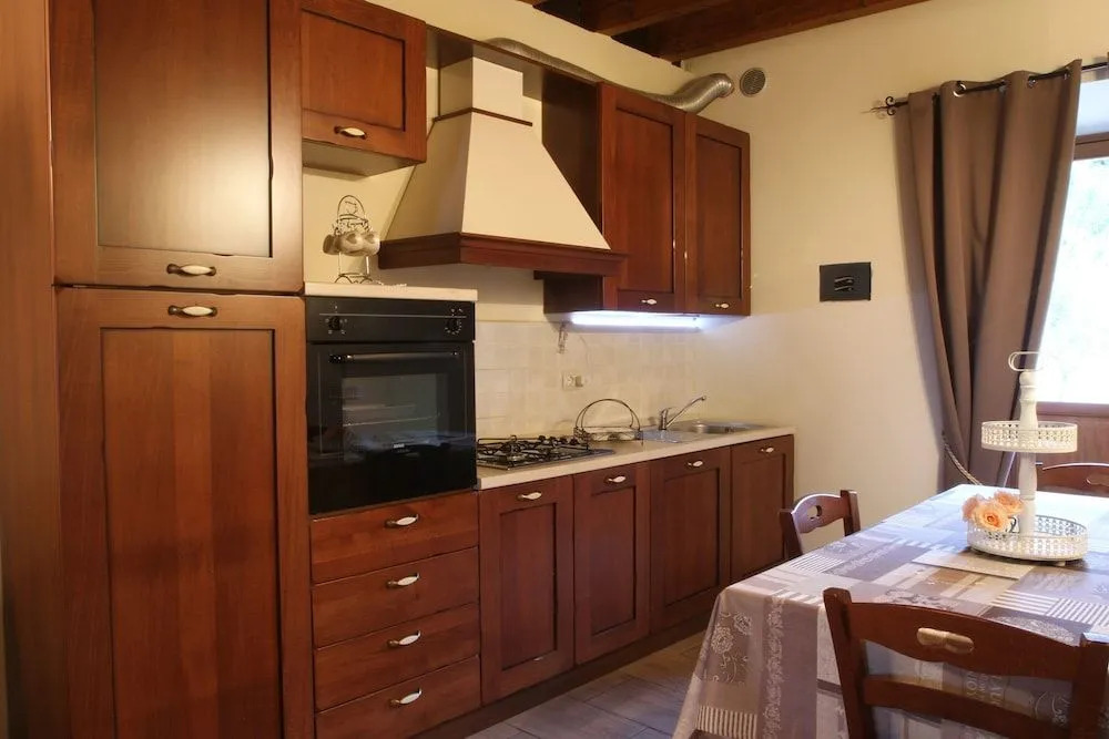 Agriturismo Cascina Crocelle - Lake View and Heated Pool