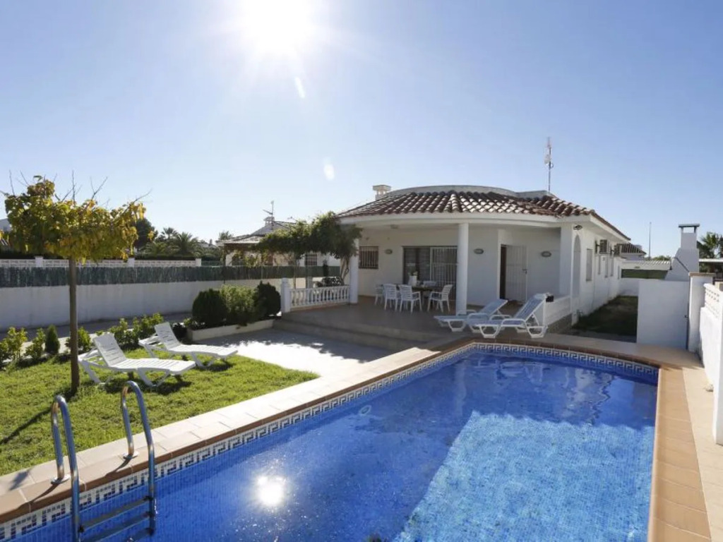 Holiday Home Sandra by Interhome