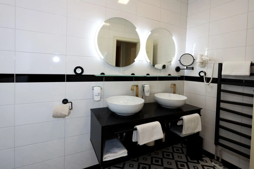 Art Deco WOLKER by ASTORIA Hotel & Medical Spa