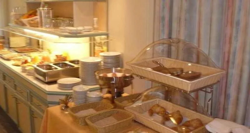 Avia Hotel & Resort