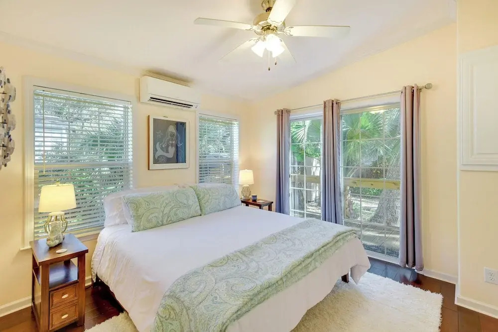 The Hammock Cottage w/ Fire Pit < 1 Mi to Beach!
