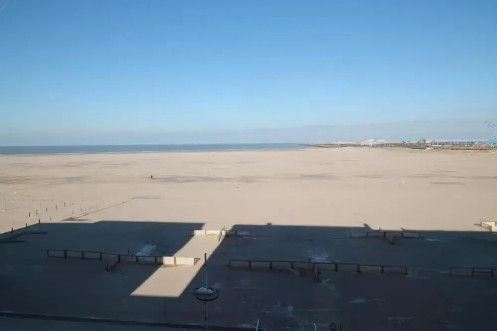 Huswell - Beach Studio With Balcony Sea View
