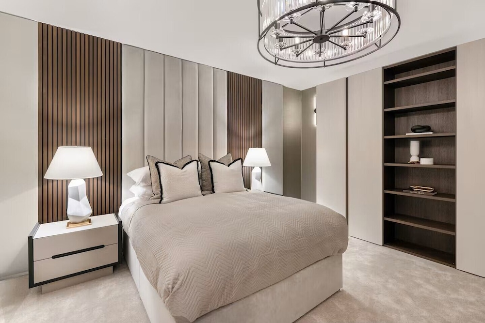 Luxury City 5* Retreat-Lux Spa Bath-Romantic