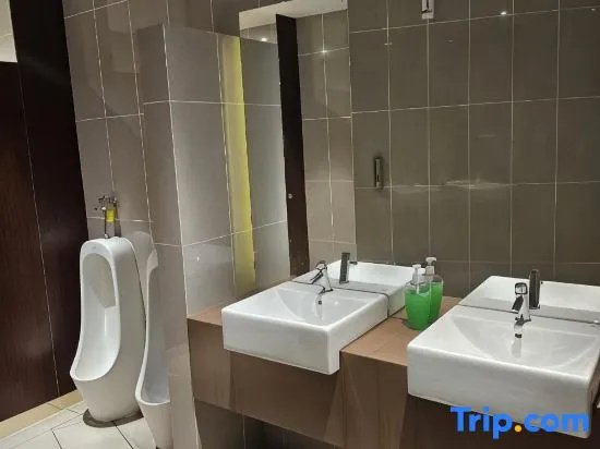 Almas Suites Puteri Harbour 1 Bedroom with Balcony by 9 Sands