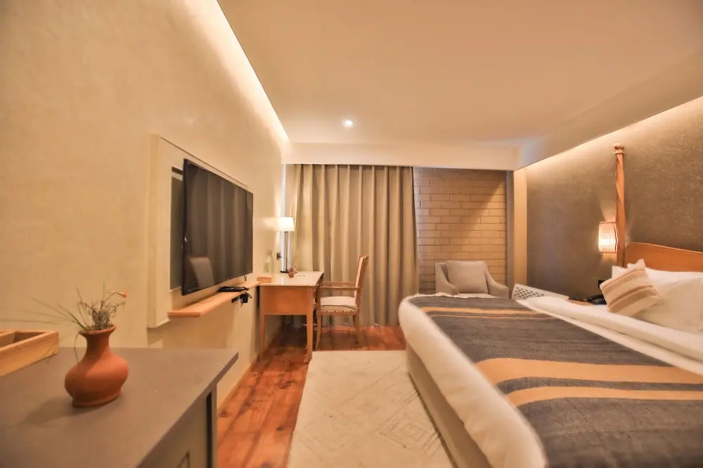 Pal Hotel