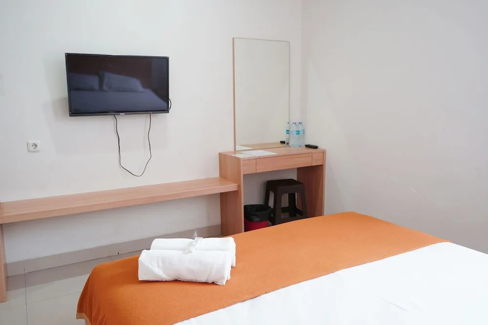 UROOMS Tanah Abang