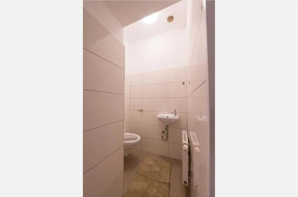 Charming Flat & Balcony near CentralStation Apt 5
