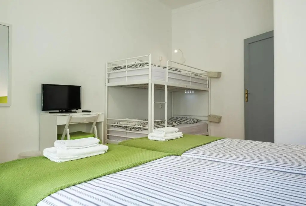 Loule Coreto Hostel