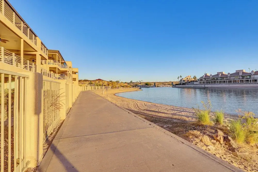Walkable Waterfront Oasis w/ London Bridge Views!