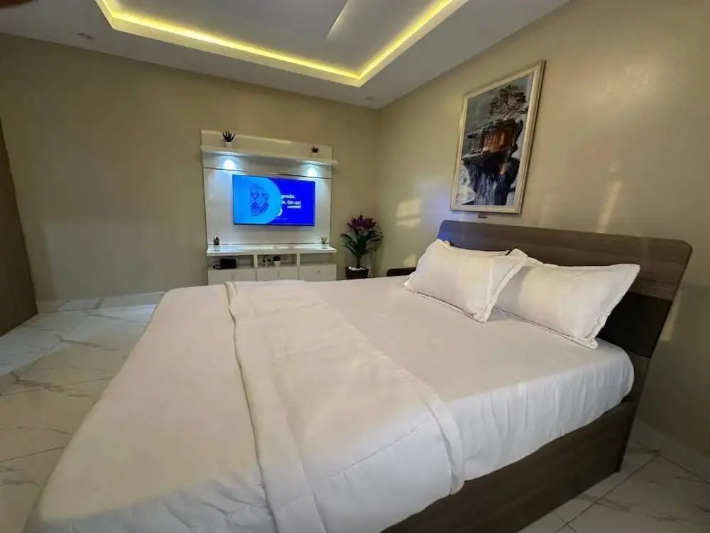 Noble Lite Suites