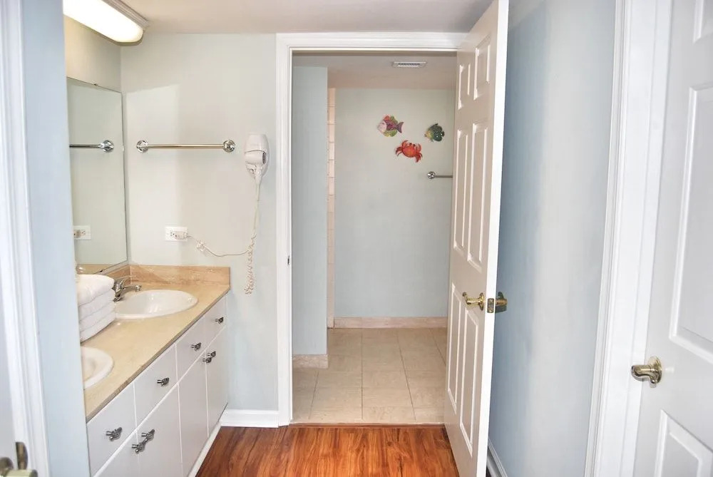 Brighton Tower 1909 3br 3ba Oceanfront 3 Bedroom Condo by RedAwning