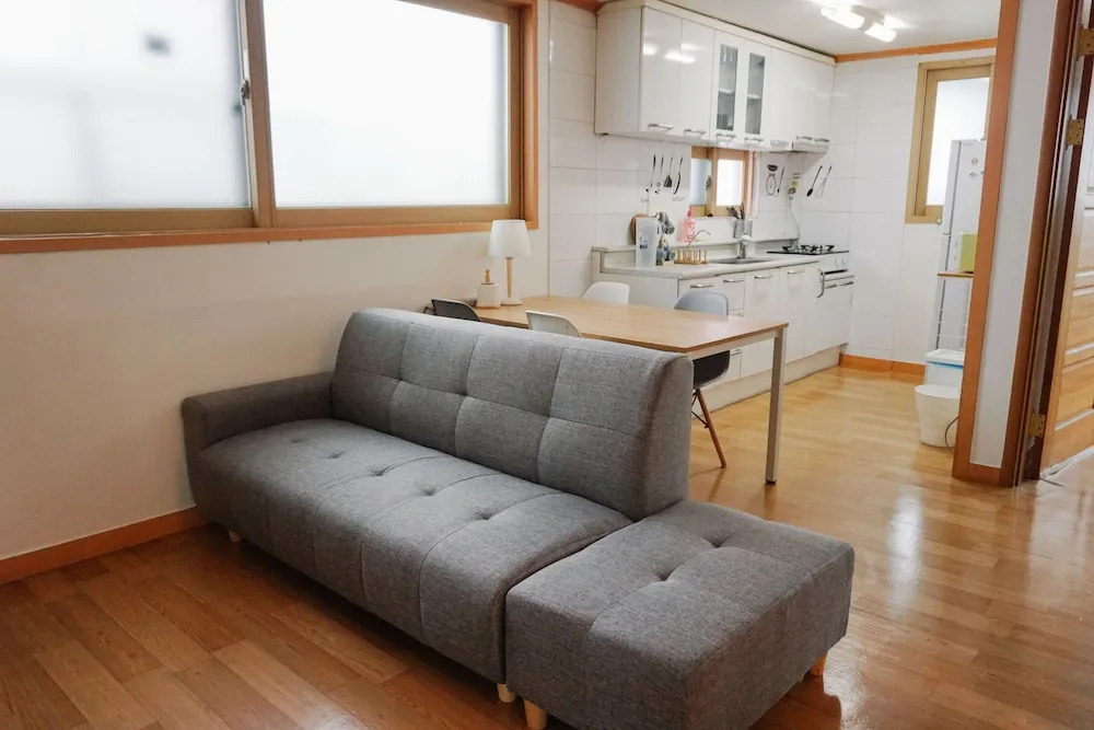 Hongdae One House Quad Room