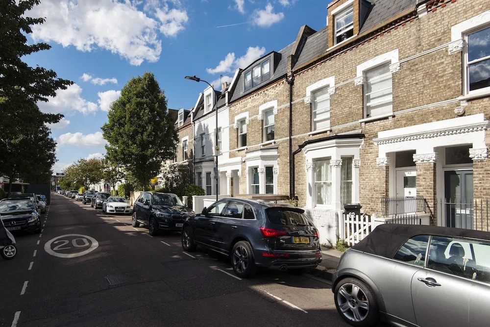 The Spacious Fulham Apartment - FOI