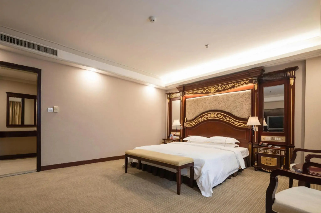 Zhong Hua Hotel