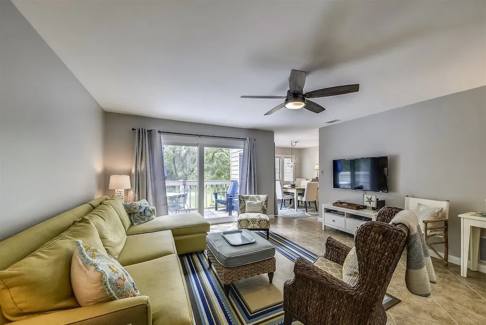 2314 Racquet Club Villa