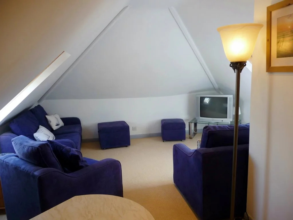 Lodge Hotel