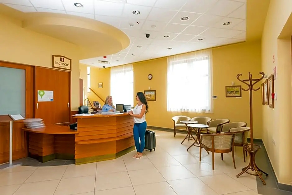 Hotel Kumánia