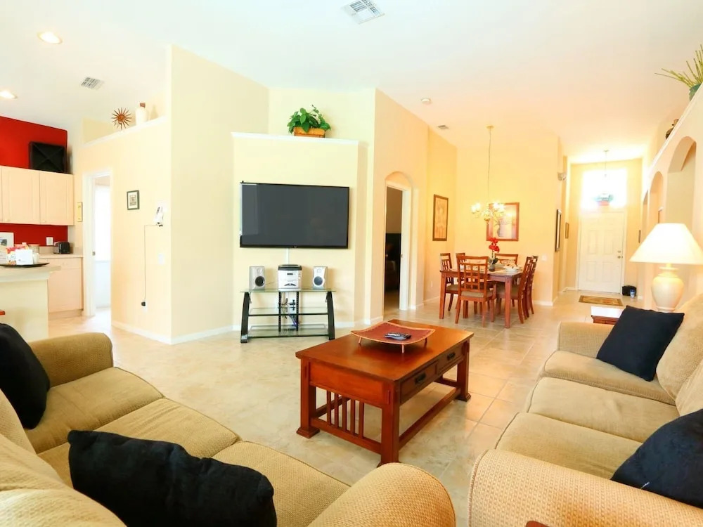 4 Bed 2245