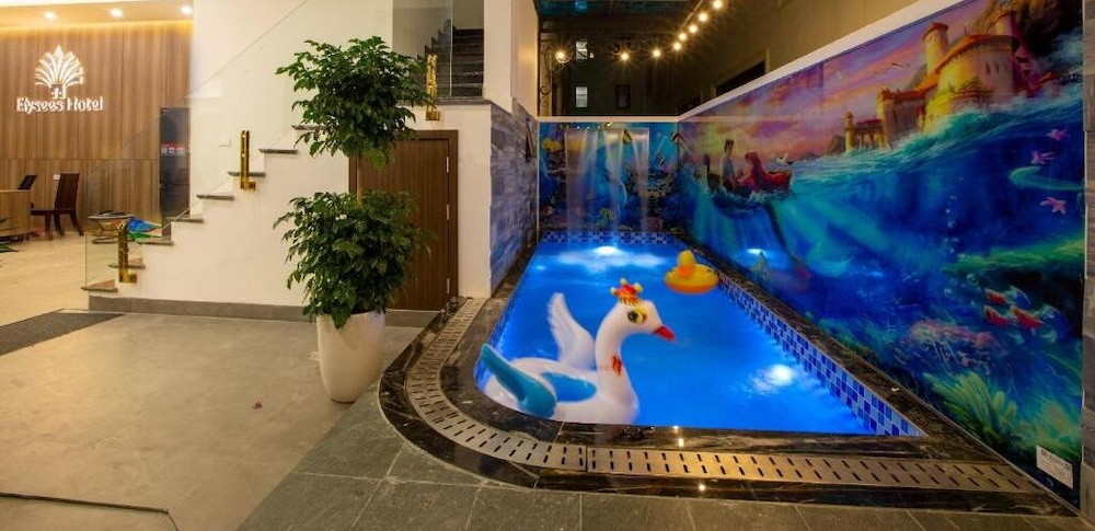Elysees Hotel