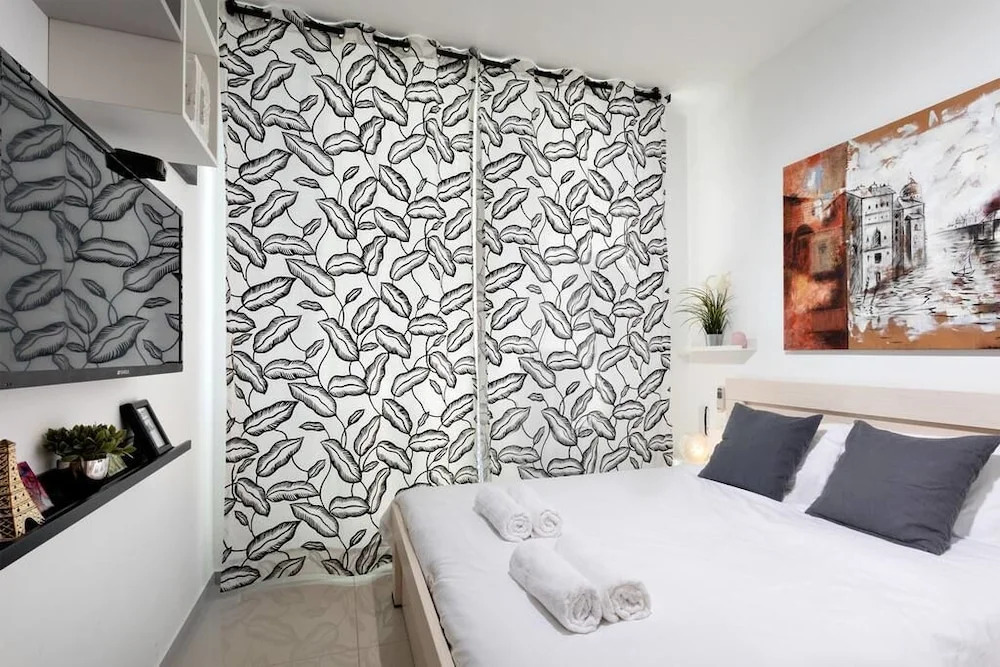 Smart 1Br In Allenby By Holyguest