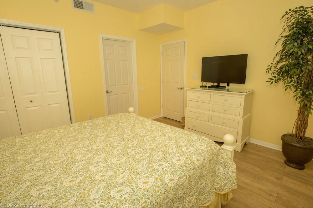 Waterview Towers 832 - 3 Br Condo