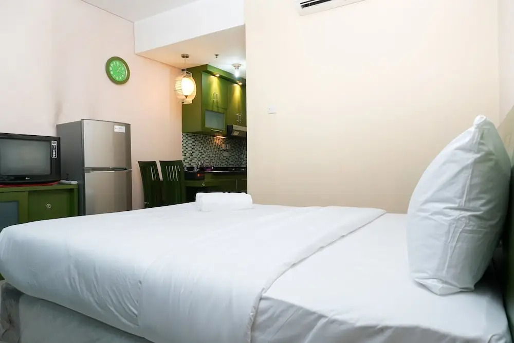 Cozy Studio Apartment at Cosmo Terrace