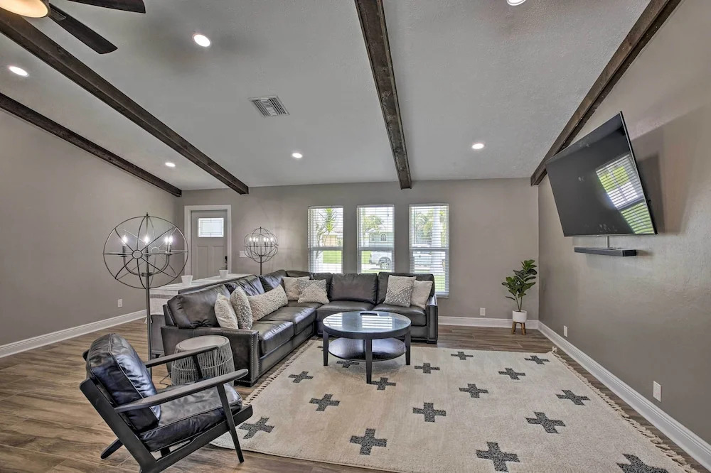 Canal-front Cape Coral Home: Pool & Patio