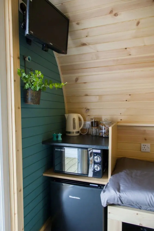 Arnprior Glamping: Brae Face