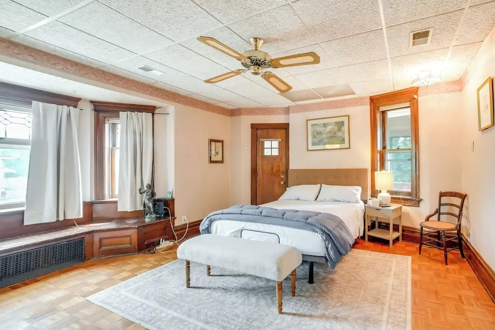 Spacious Pittsburgh Rental: Walk to Frick Park!