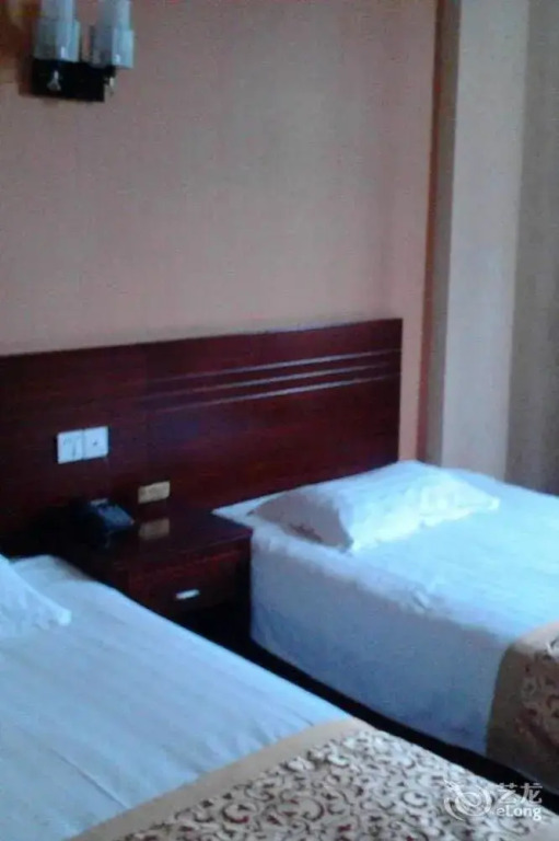 Jiangyan 996 Business Hotel