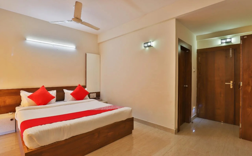 Hotel Rivera Golden Crown By OYO Rooms
