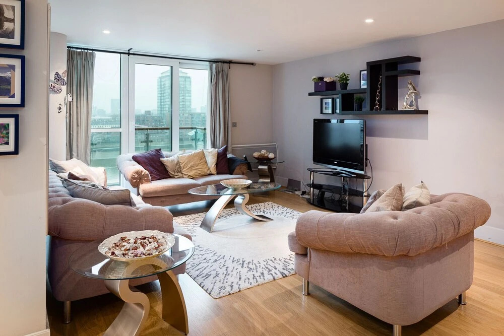 Full River View 3-bedroom Very Large Flat