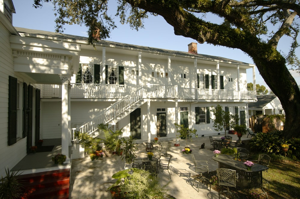Ashtons Bed and Breakfast