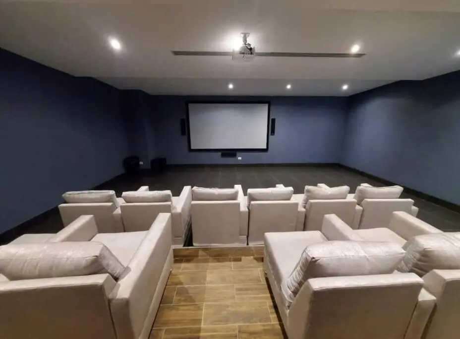 Suite Deluxe 1 bed, city OceanView, pool,Saune,Gym